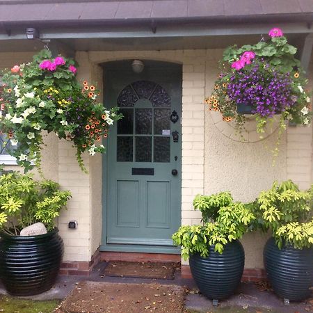 Mere Cottage B & B Alsager Eksteriør billede